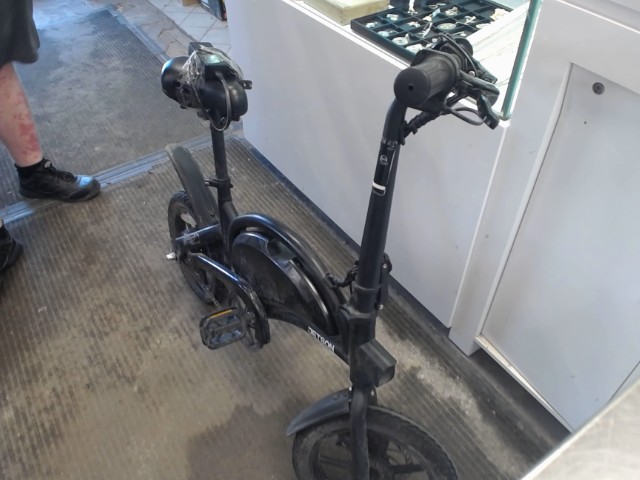 Velo electrique jetson bolt pro + charg