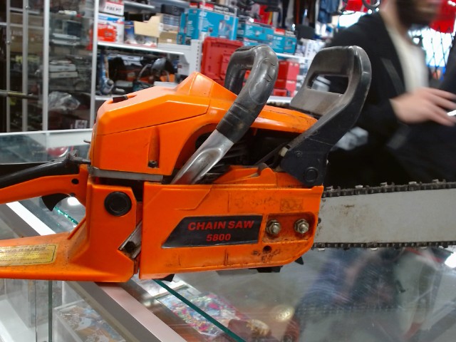 Chainsaw 5800