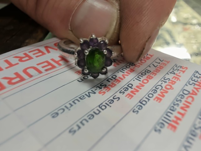 Bague avec pierre vert 925