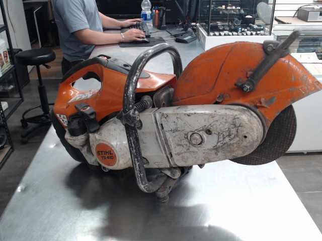 Decoupeuse thermique stihl