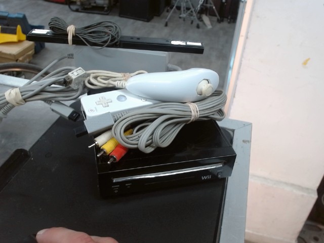 Console wii+1mannocap+1nun+fil