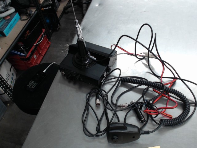 Cb cobra avec antenne et fillage