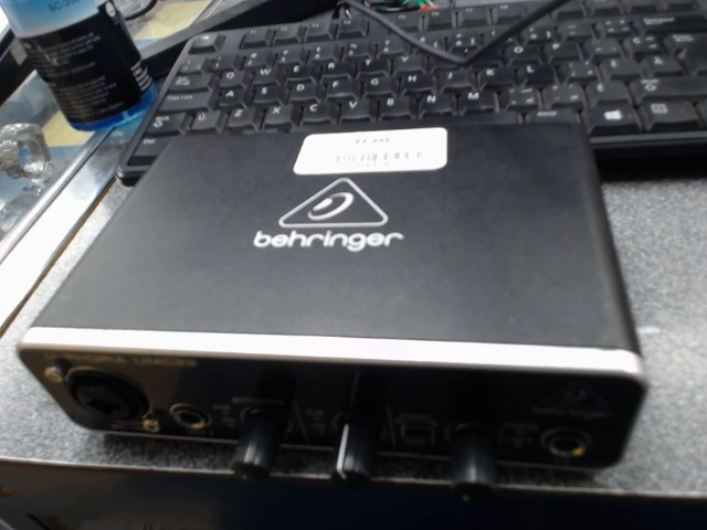Interface behringer umc22