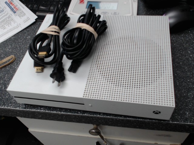 Xbox one s avec fils no man