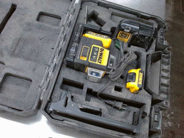 Laser dewalt  dams coffre