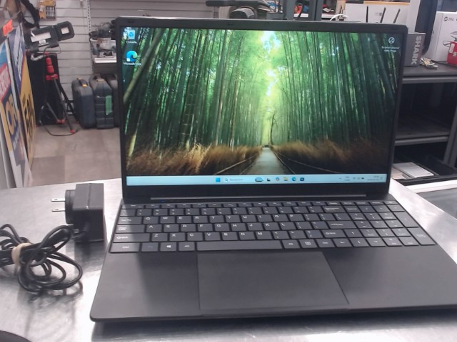 Celeron n4000 1.1ghz/8goram/256ssd + ac