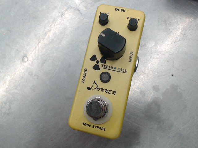 Doner yellow fall guitar pedal