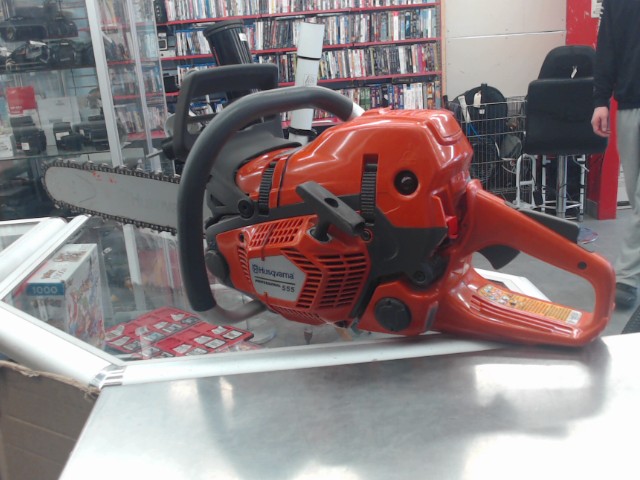 Scie a chaine 18' 60cc en bonne etat