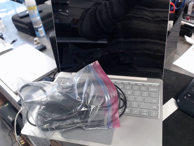 Surface pro 12.4p 2020