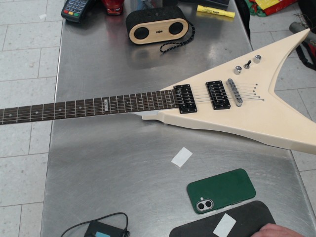 Guitare electrique v-50 blanche