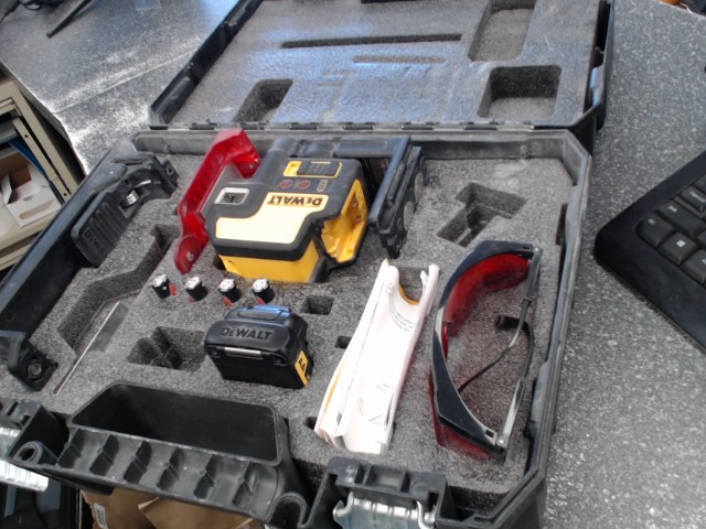 Kit laser dewalt avec batt