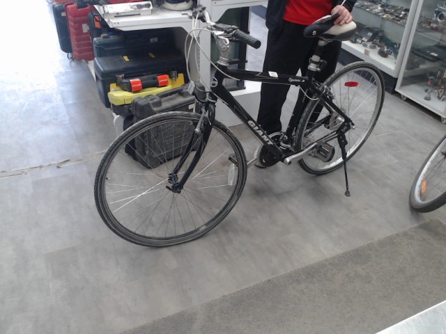 Velo giant noire