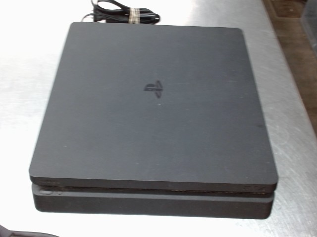 Plystation 4 slim avec fil pas de manett