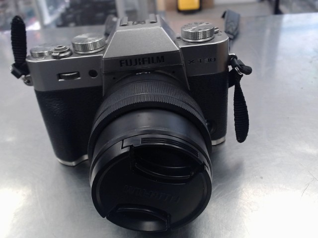 Digital camera gris fujifilm avec strap