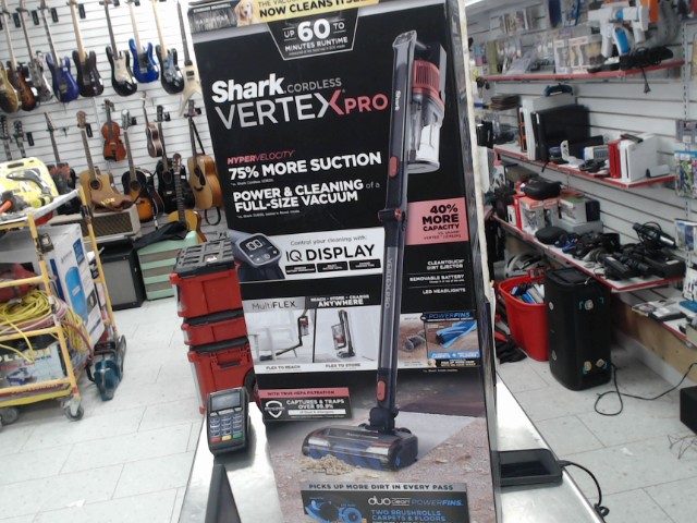 Baleyeuse shark vertex pro