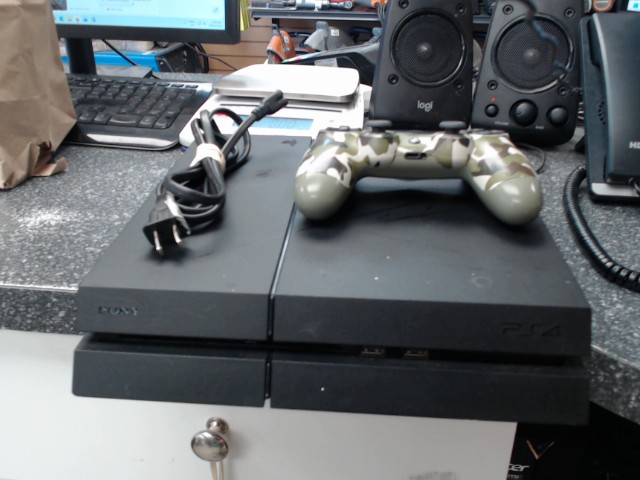 Ps4 fist gen+acc