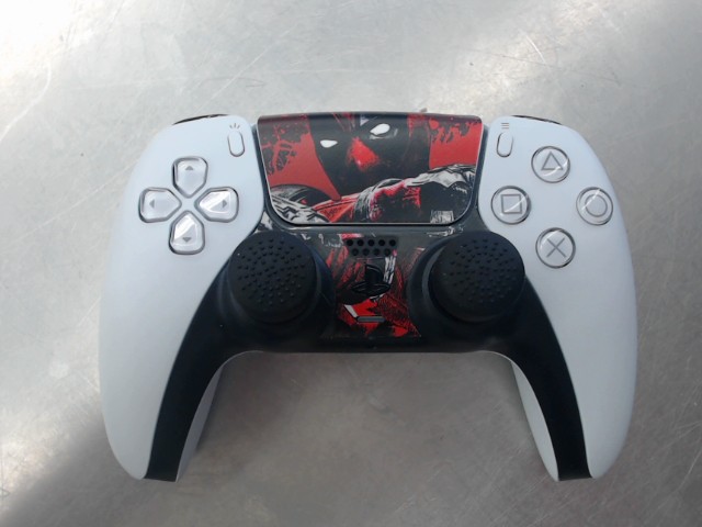 Manette de ps5 edition deadpool