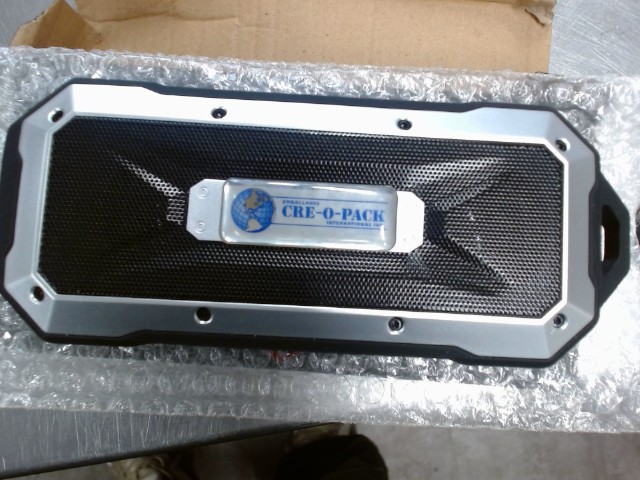 Cheap chinese bt speaker in box