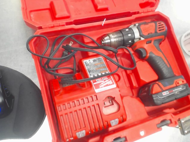 Drill milwaukee batt + charg