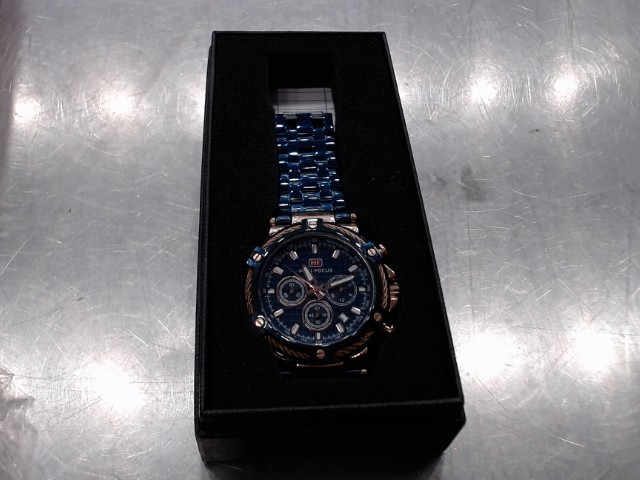 Montre en bo