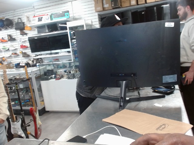 Curved monitor samsung