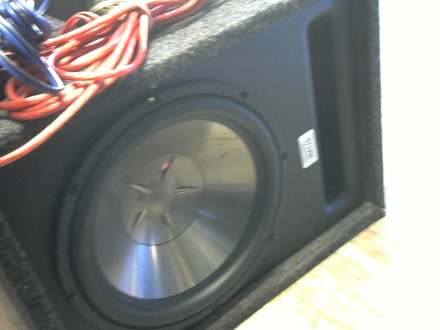 900w clarion caisson  de basse
