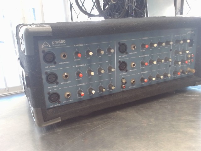 Powered mixer