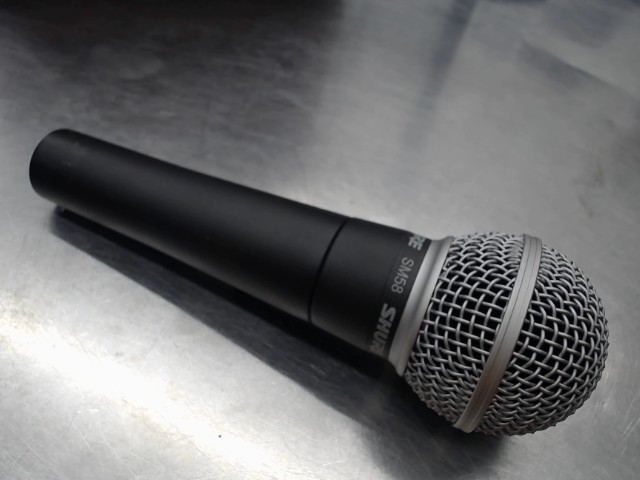 Shure sm58 microphone