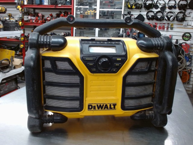 Radio dewalt dcr015