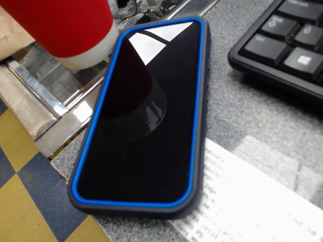 Google pixel 9a noir avec caisse bleu