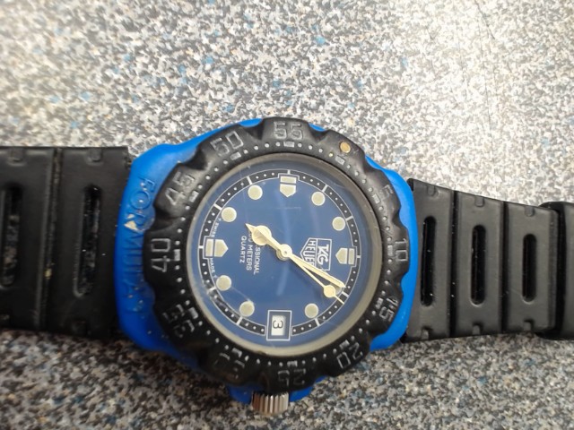Montre cadrant bleu (ouvert pas tester)