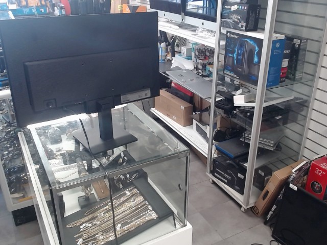 Monitor 24 inch