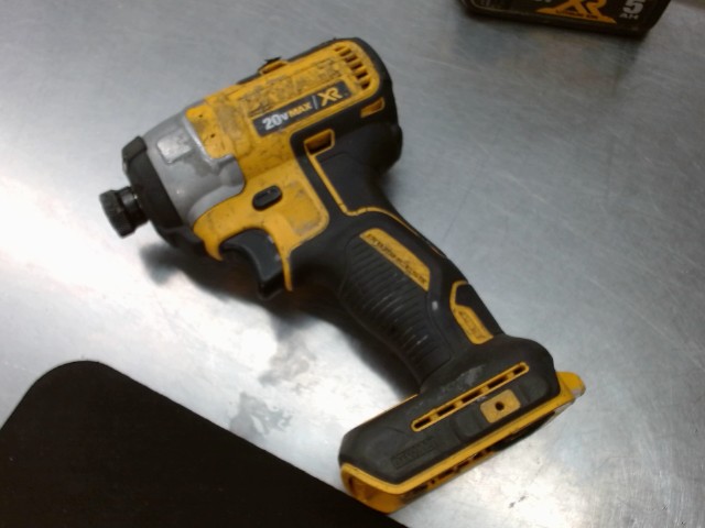 Impact driver dewalt