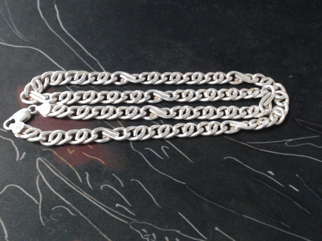 Chaine en argent mailles ovales 35g