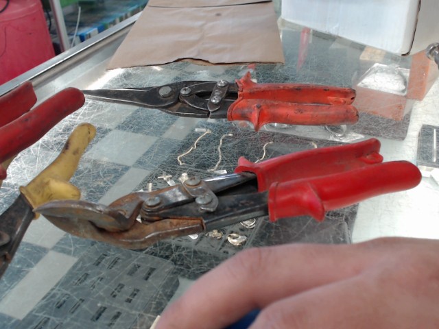 Wiss hand cutter