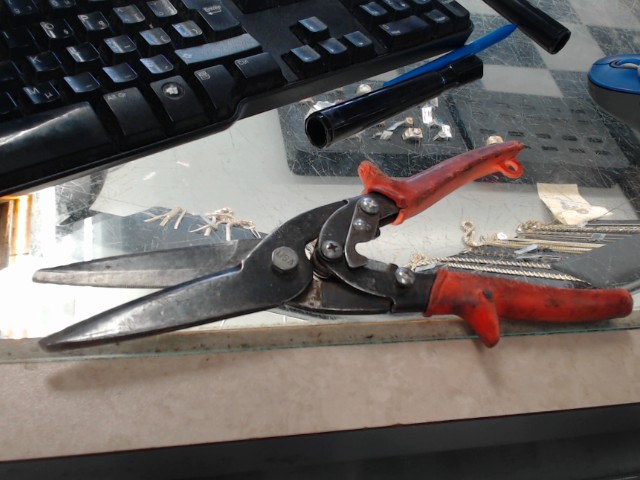 Wiss hand cutter