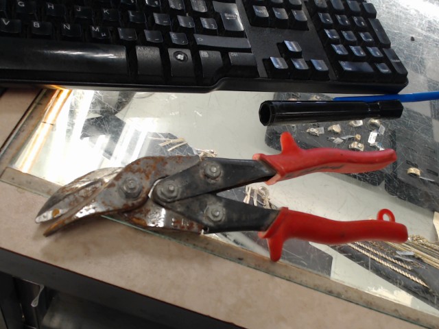Wiss hand cutter