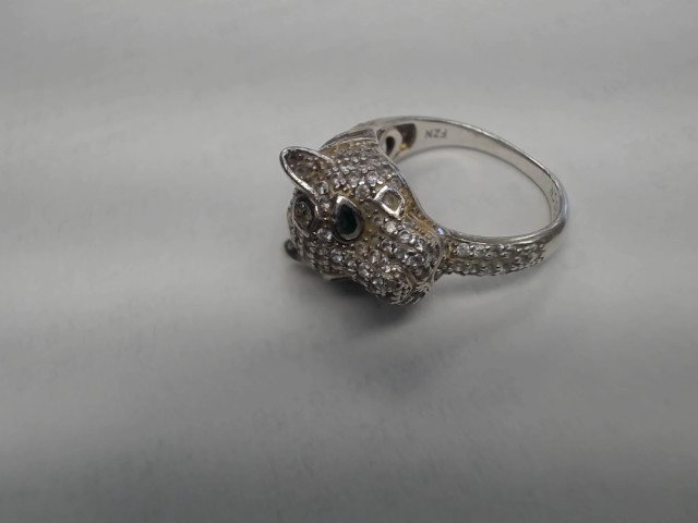 Bague en argent avec pierre 925