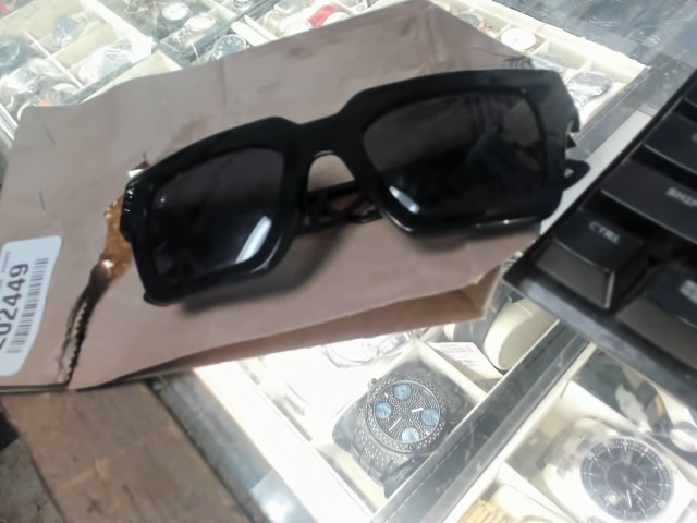 Lunettes de soleil versace carr� noir gr