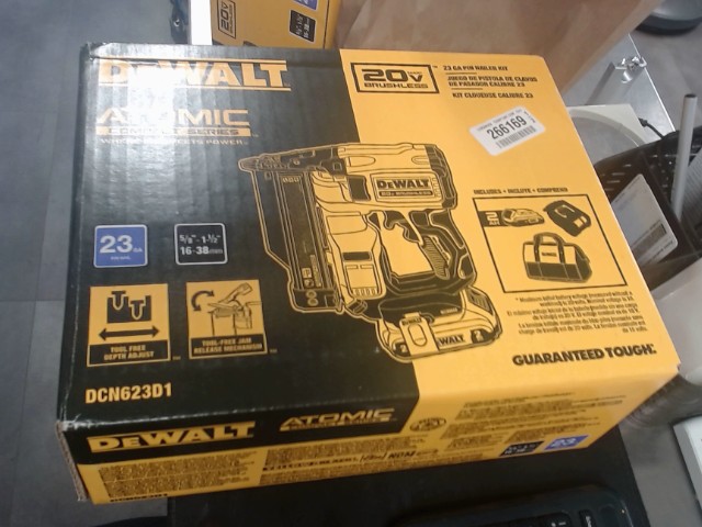 Cloueuse + battery +charg in box