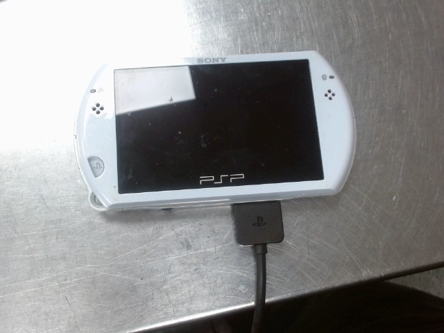 Console psp go avec chargeur