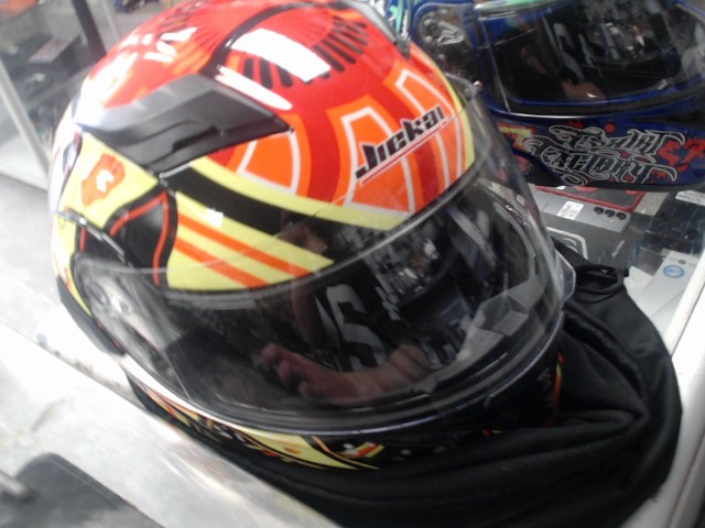 Casque de moto motives jaune et rouge