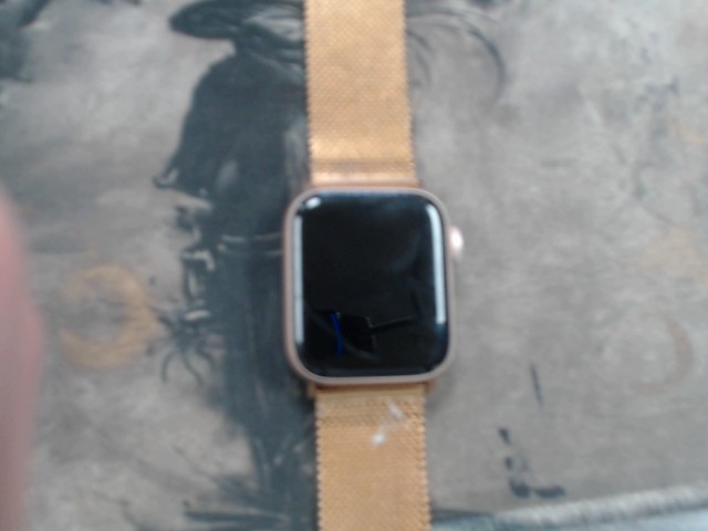 Apple watch serie 5 44mm braclets dor�e