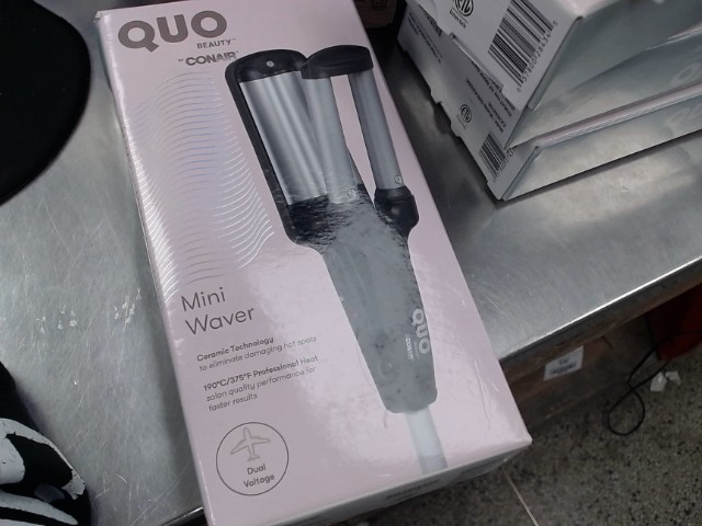 Quo beauty conair mini waver new