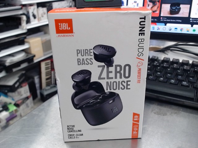 Jbl tune buds in box