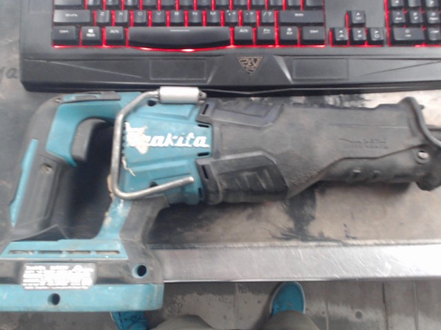 18v x 2 batterie lxt reciprocating saw