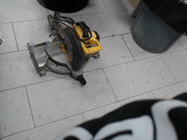 Scie a fil dewalt