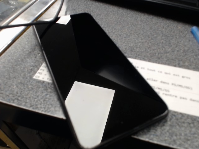 Telephone avec case noire pw-4545