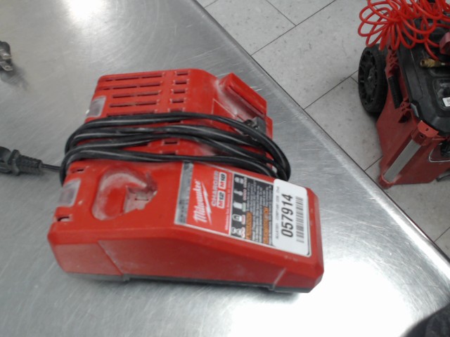 Milwaukee chargeur m12 m18