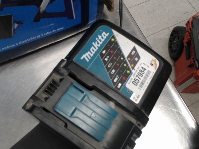 Makita chargeur a batteries 18v